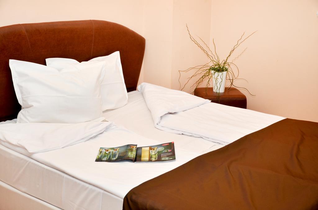 Hotel Sorbona Varna Cameră foto